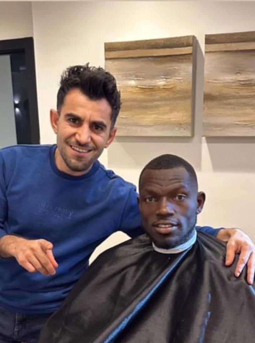 Omar Colley, Muharrem Bilen’in salonunda